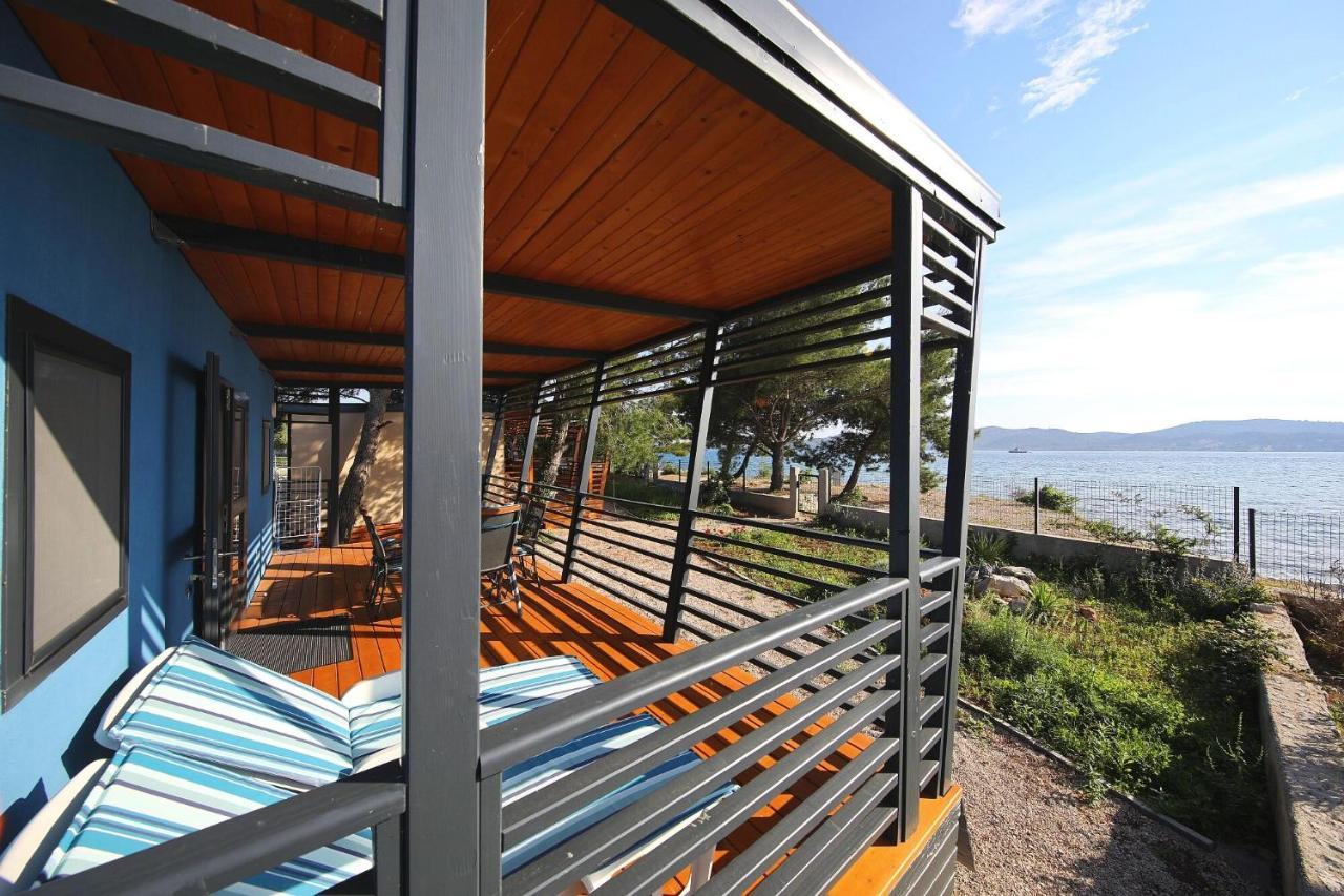 Mobile Home Safir Biograd Na Moru Buitenkant foto