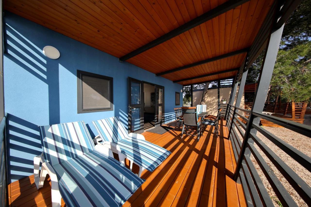 Mobile Home Safir Biograd Na Moru Buitenkant foto